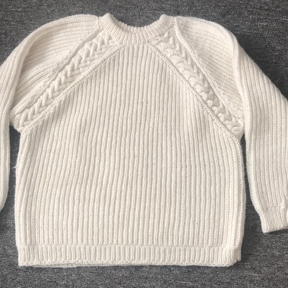 SOLD - Vintage off white oversized handmade cable knit sweater - Picture 4 of 7